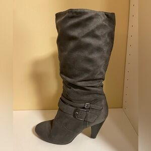 Apt 9 Gray Suede Heeled Boots - 9